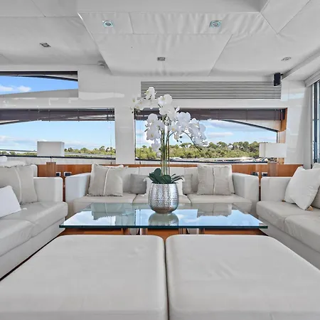 Palumba Bateau-hôtel
