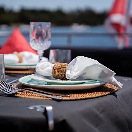 Palumba Botel Cannes